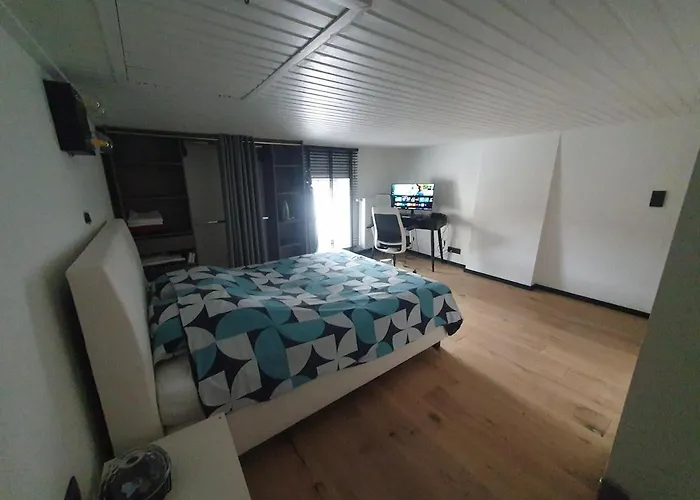 Holiday home D 'ecaussinnes